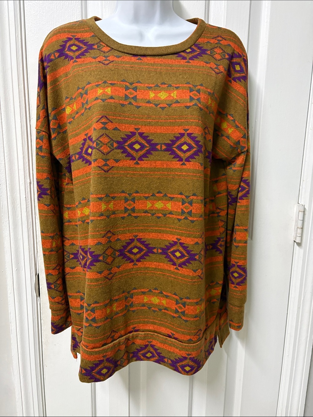 Olive Patterned Aztec-Print Women's Sweater - Unbranded